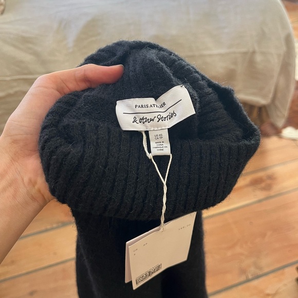 & Other Stories Black Wool Knit Sweater Midi Dress - Picture 4 of 8